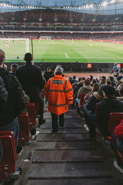 ليفربول وتوتنهامصراع الأبطال في الدوري الإنجليزي الممتاز